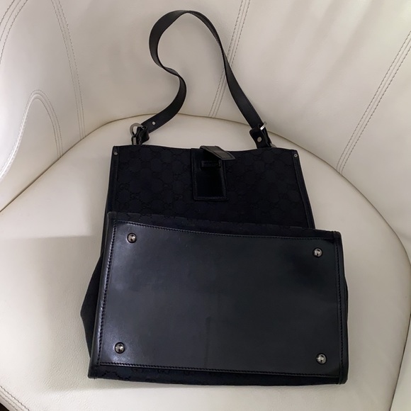 Authentic GUCCI Monogrammed Bag - Picture 8 of 10